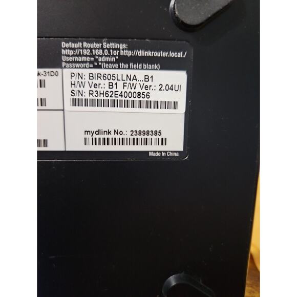 D-Link N300 DIR-605L 300 Mbps 4-Port 10/100 Wireless Router - Complete - Picture 9 of 9